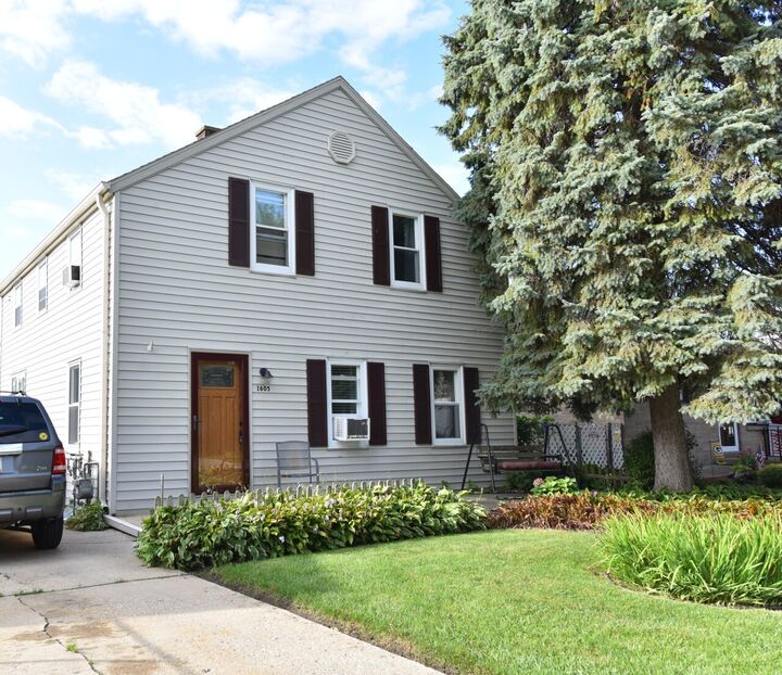 Property Photo:  1605 Richard Ave  WI 53403 