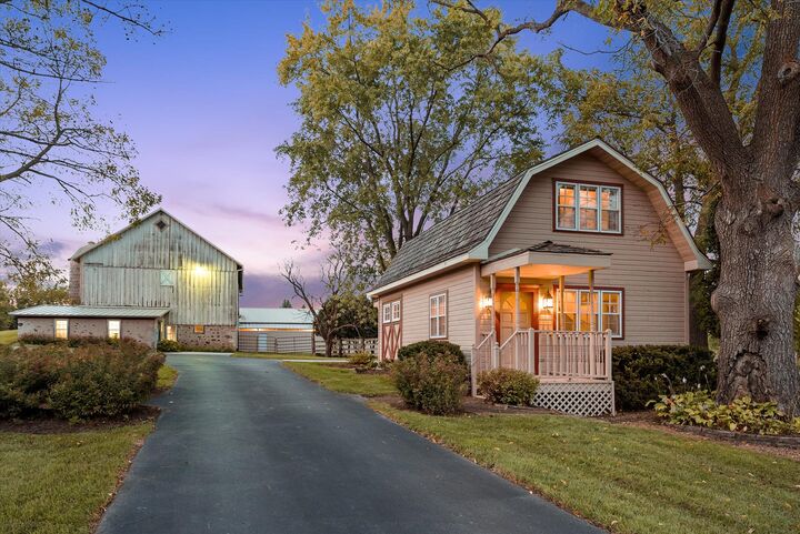 Property Photo:  7918 Pleasant Valley Rd  WI 53080 