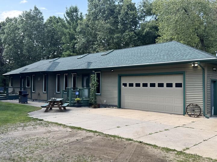 8362 E River Road E  Battle Creek MI 49014 photo