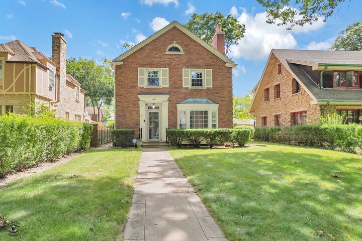 Property Photo: 1096 S Wildwood Avenue IL 60901