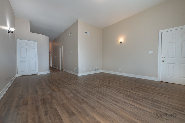 Property Photo: 4407 S Wallace Street IL 60609