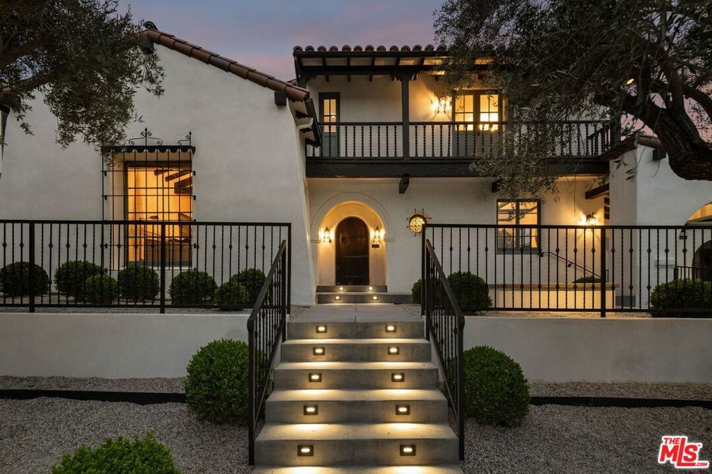 Property Photo: 820 Glenmont Avenue CA 90024