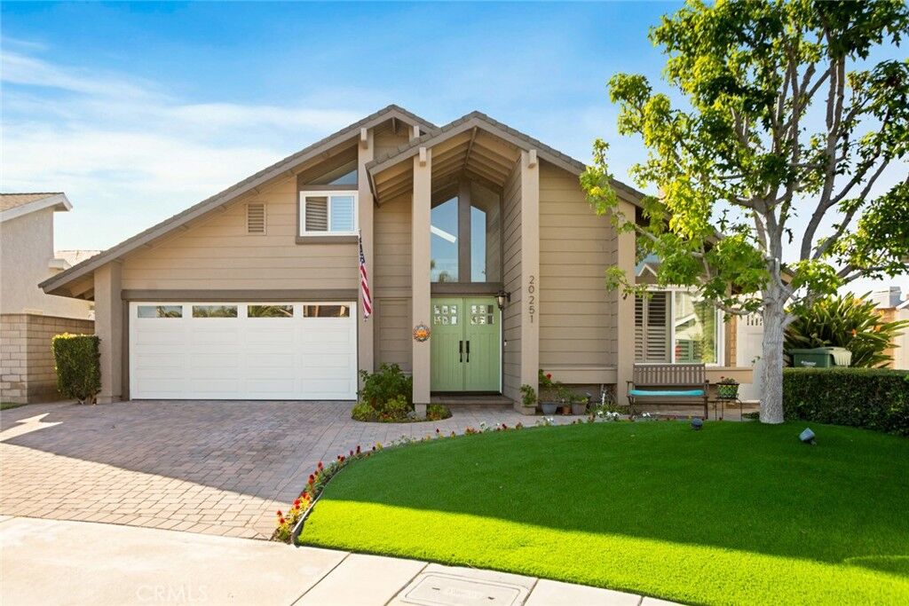 Property Photo:  20251 Lighthouse Lane  CA 92646 