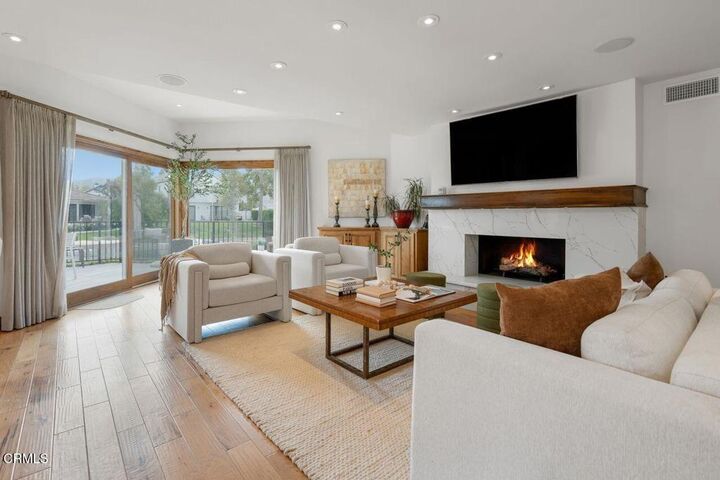 Property Photo:  4008 Mariner Circle  CA 91361 