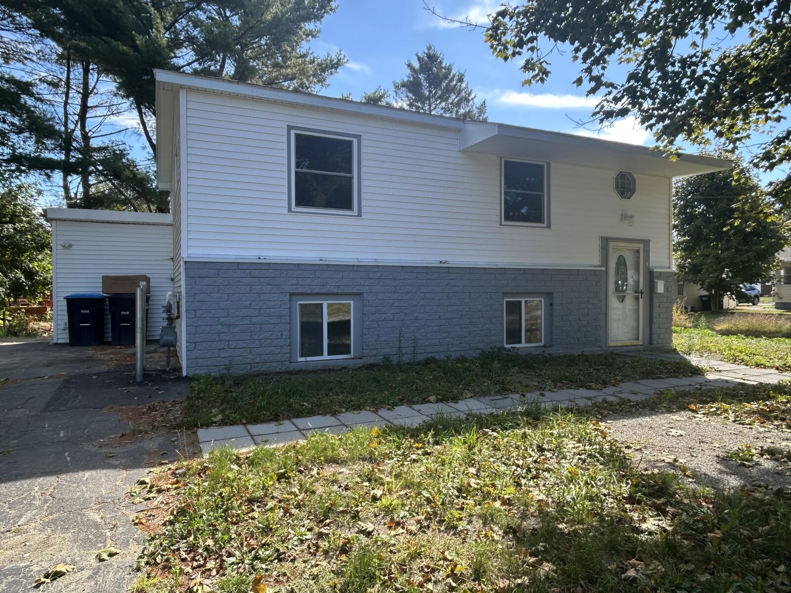 Property Photo:  5 Pinewood Street  ME 04473 