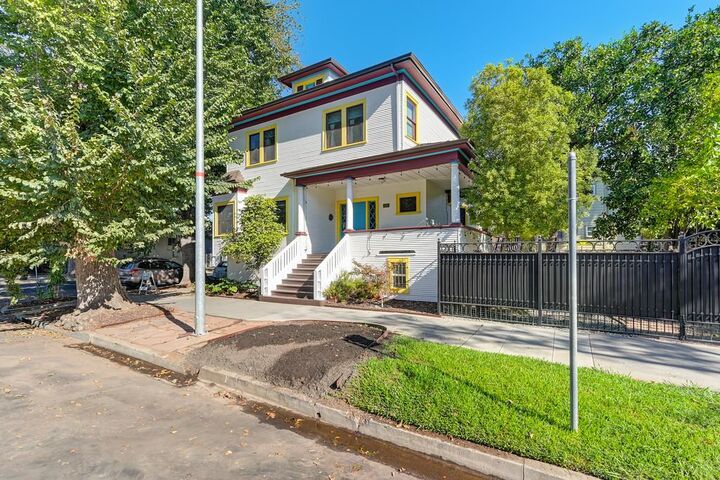 1301 D Street  Sacramento CA 95814 photo
