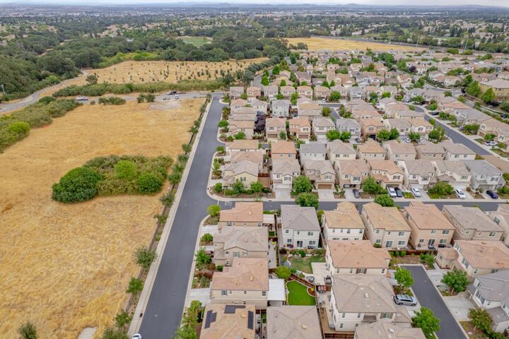 Property Photo:  1217 Oakbriar Circle  CA 95747 