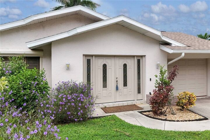 Property Photo: 11617 Quail Run Drive FL 33908