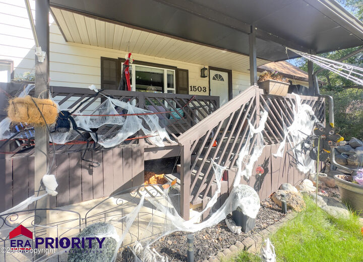 Property Photo: 1503 Rawhide Dr - WY 82716