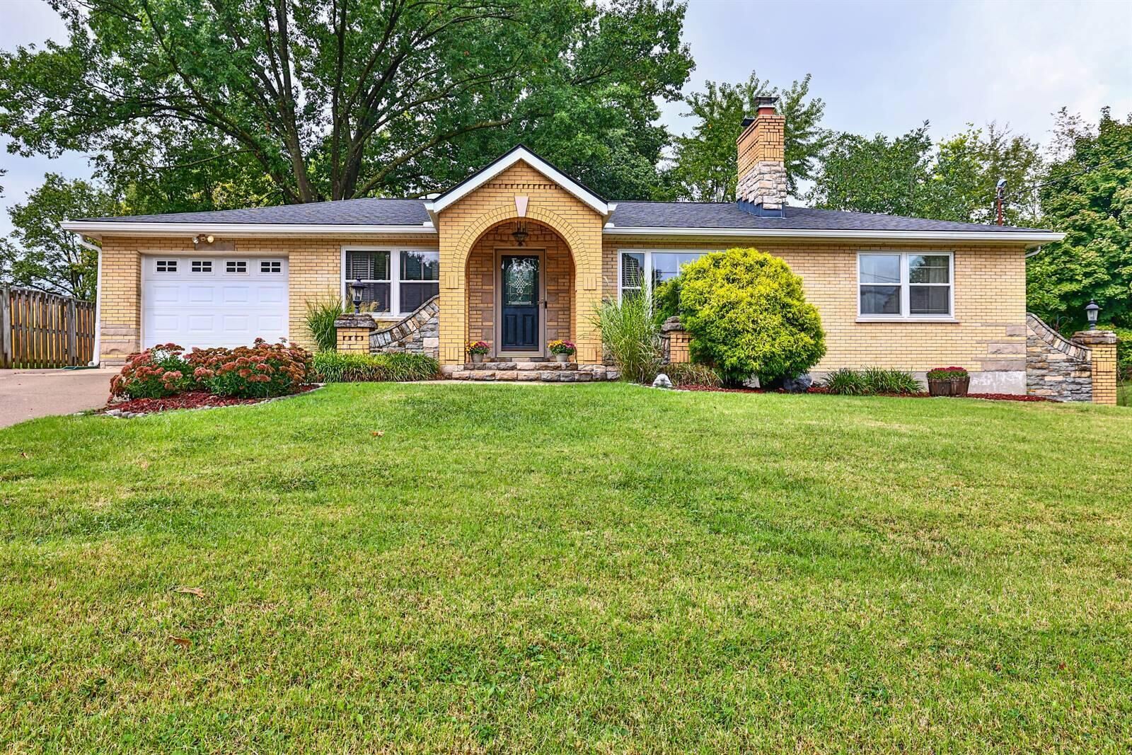 Property Photo: 5 Marys Court KY 41042