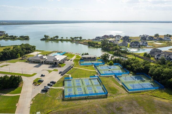 Property Photo:  1614 Governors Boulevard  TX 75032 