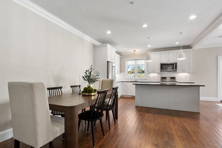 Property Photo:  6 Clarks Hill Ln 6  MA 01702 