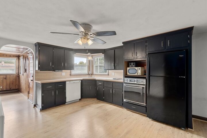 Property Photo:  11 Mountain View Dr.  MA 01826 