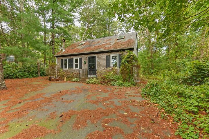 11 Shallow Pond Ln  Falmouth MA 02536 photo