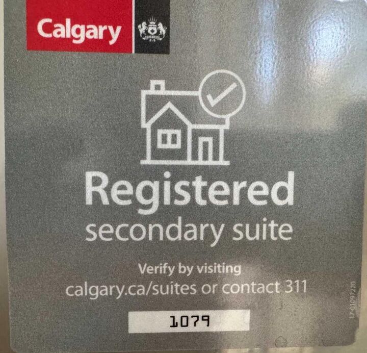 Property Photo:  2329 25 Avenue NW  AB T2M 2C4 