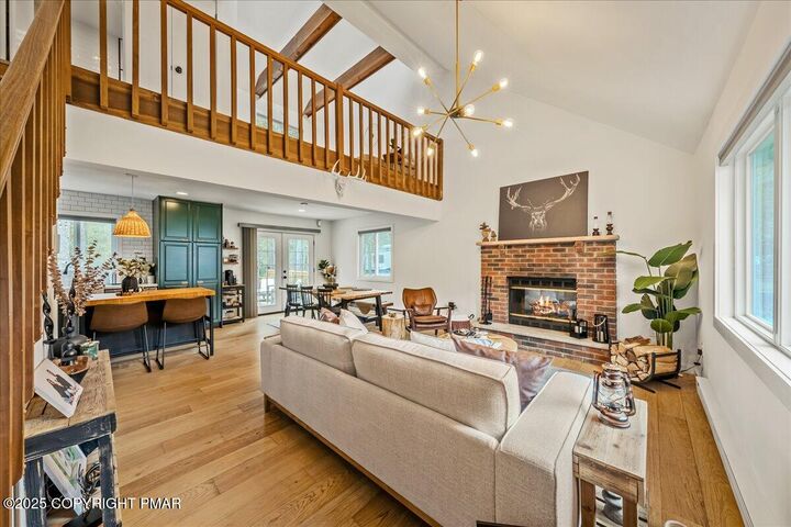 Property Photo: 1789 Rolling Hills Drive PA 18466