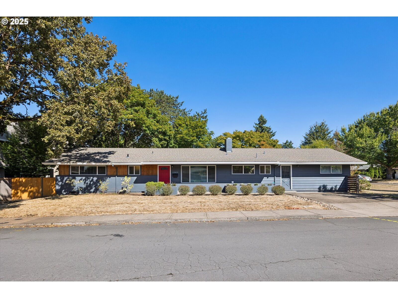 Property Photo:  13955 SW Burlwood St  OR 97005 