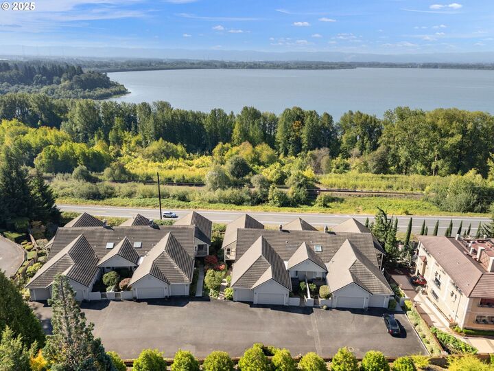 Property Photo: 8212 NW Fruit Valley Rd WA 98665