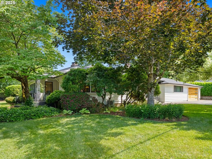 Property Photo:  3440 SW 100th Ave  OR 97225 
