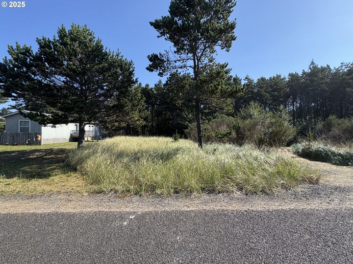 29908 H St  Ocean Park WA 98640 photo