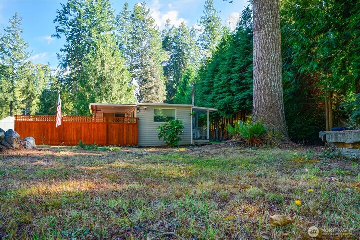 8011  Fir Tree Lane  Lake Stevens WA 98258 photo
