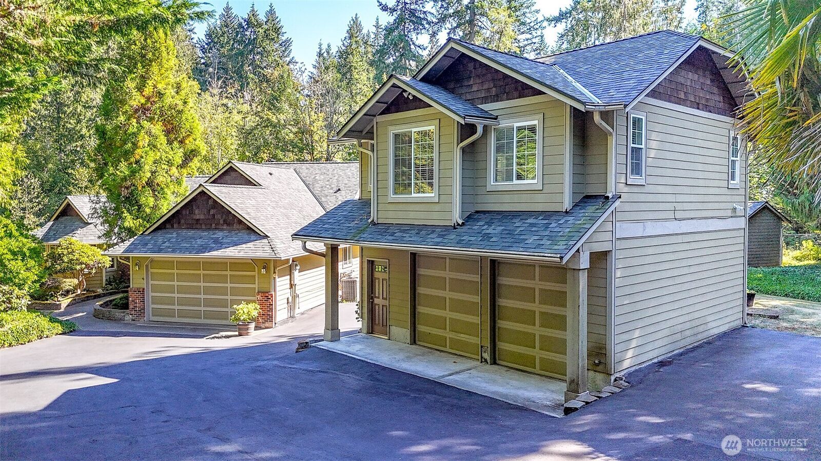 Property Photo: 23027 Country Drive E WA 98338