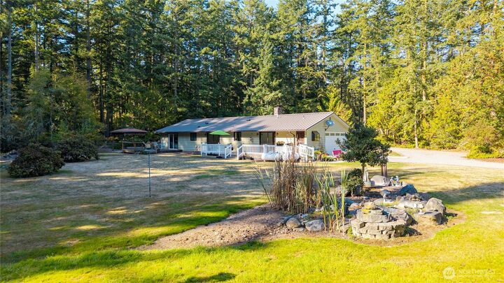 Property Photo: 1915 Karen Road WA 98277