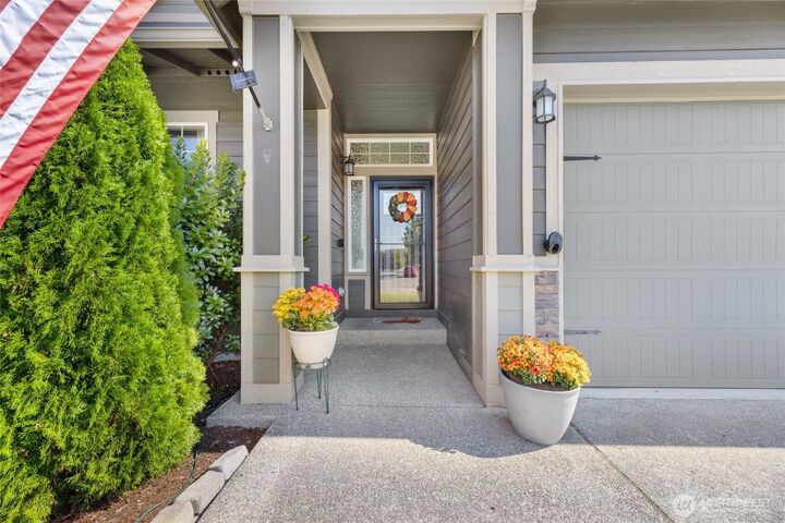 Property Photo:  9867  Jensen Drive SE  WA 98597 