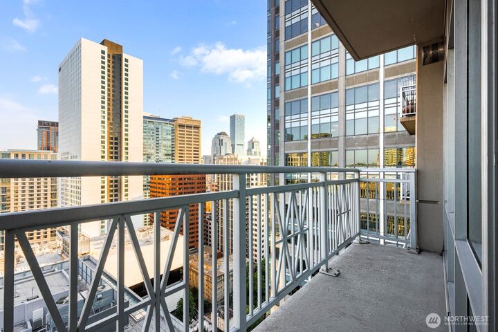 Property Photo: 819 Virginia Street 3303 WA 98101