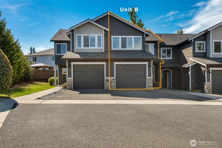 Property Photo:  3910  132nd Street SW B  WA 98087