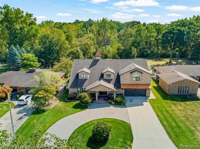 Property Photo:  5984 Campus Drive  MI 48127 