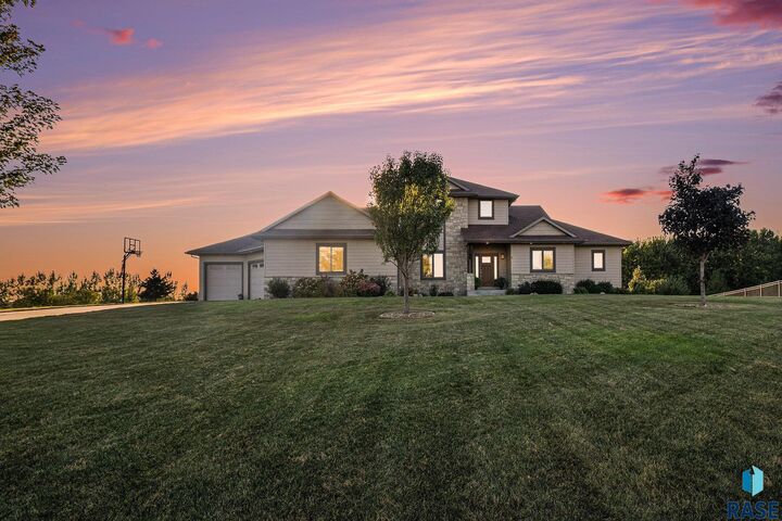 27217 Regal Ct  Sioux Falls SD 57108 photo