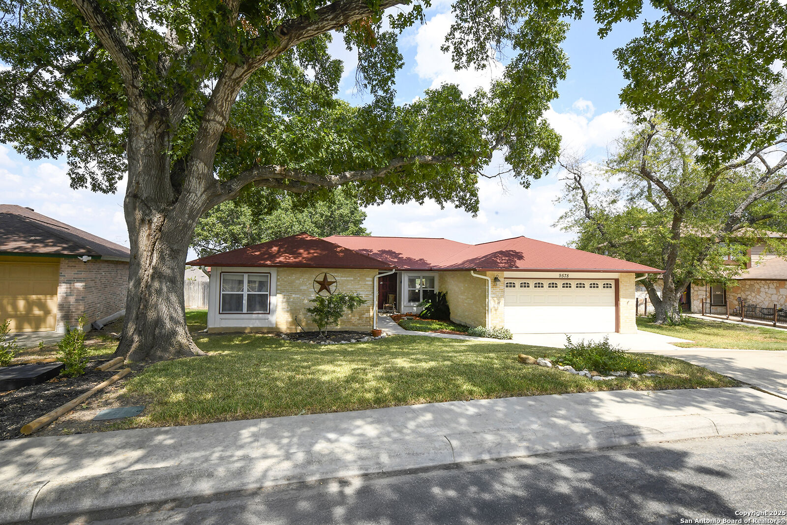 Property Photo:  9578 Dunstable  TX 78239 