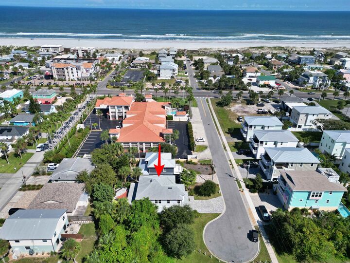 Property Photo:  110 8th St  FL 32080