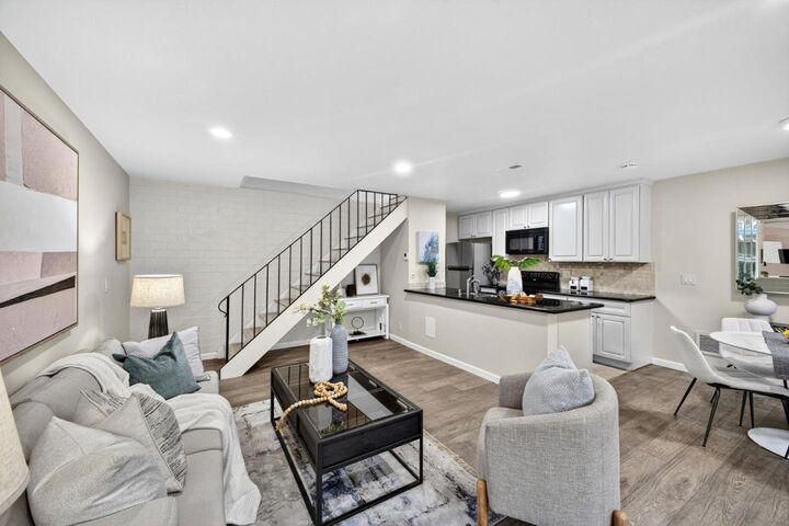 Property Photo:  375 North 3rd Street 3  CA 95008 