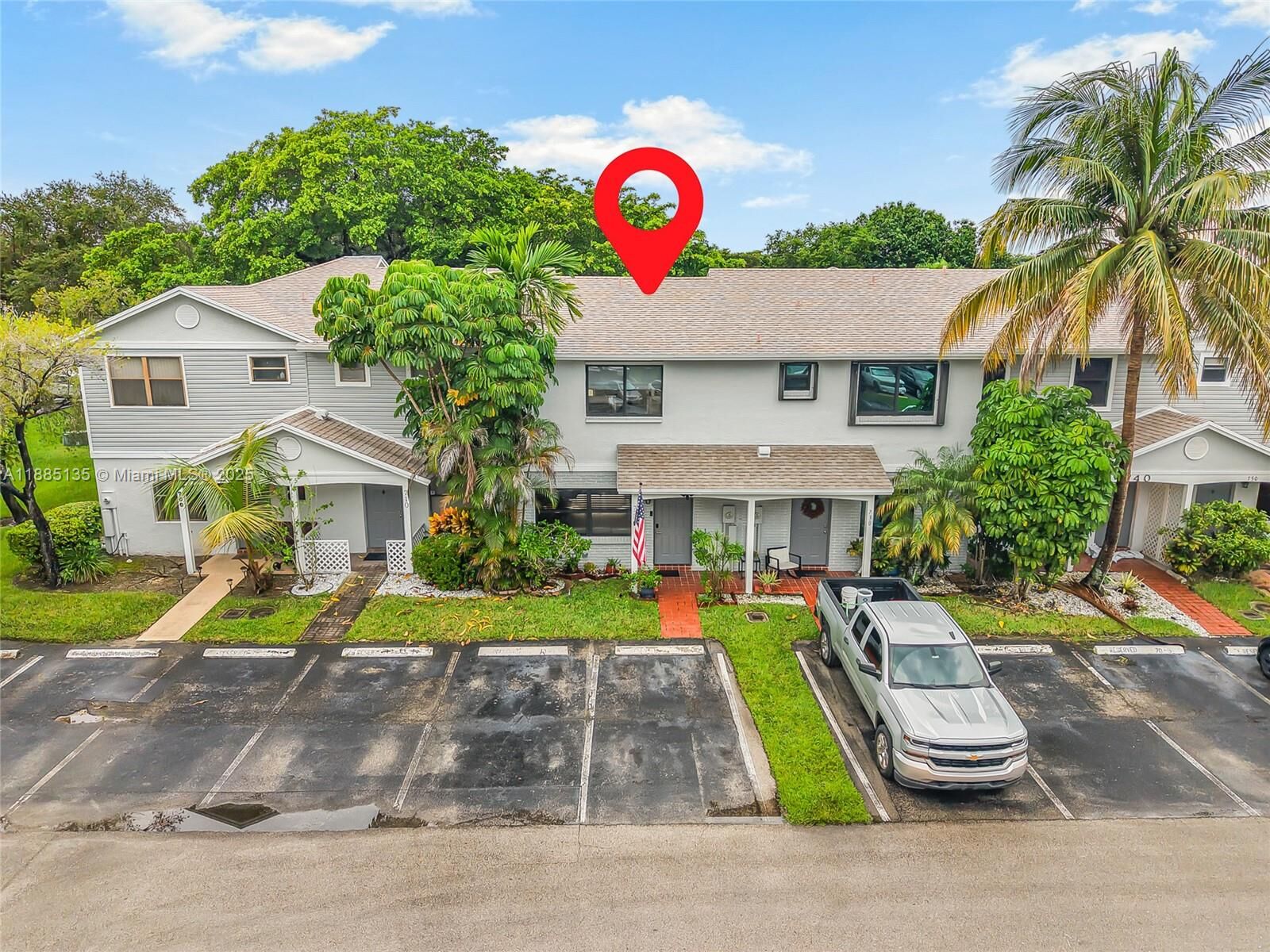 Property Photo: 720 NW 105th Ter FL 33026