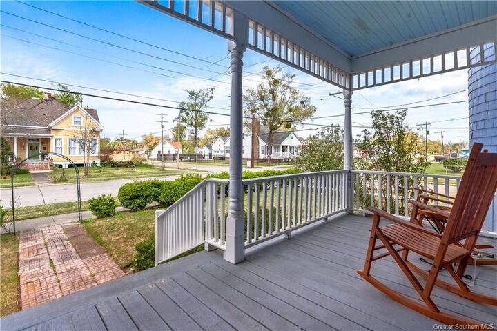 Property Photo:  503 Moss Street  LA 70601 