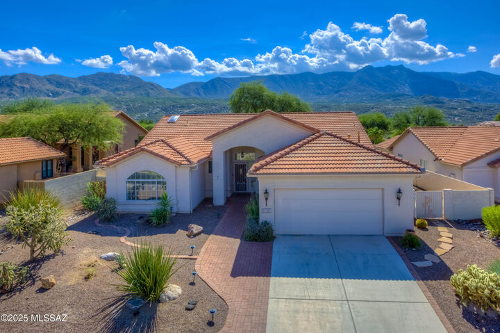 Property Photo: 37757 S Mashie Drive AZ 85739
