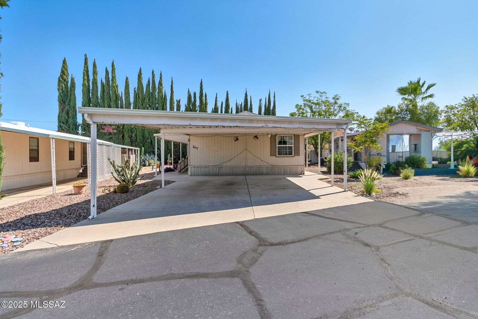Property Photo:  5000 E Grant Road 207  AZ 85712 