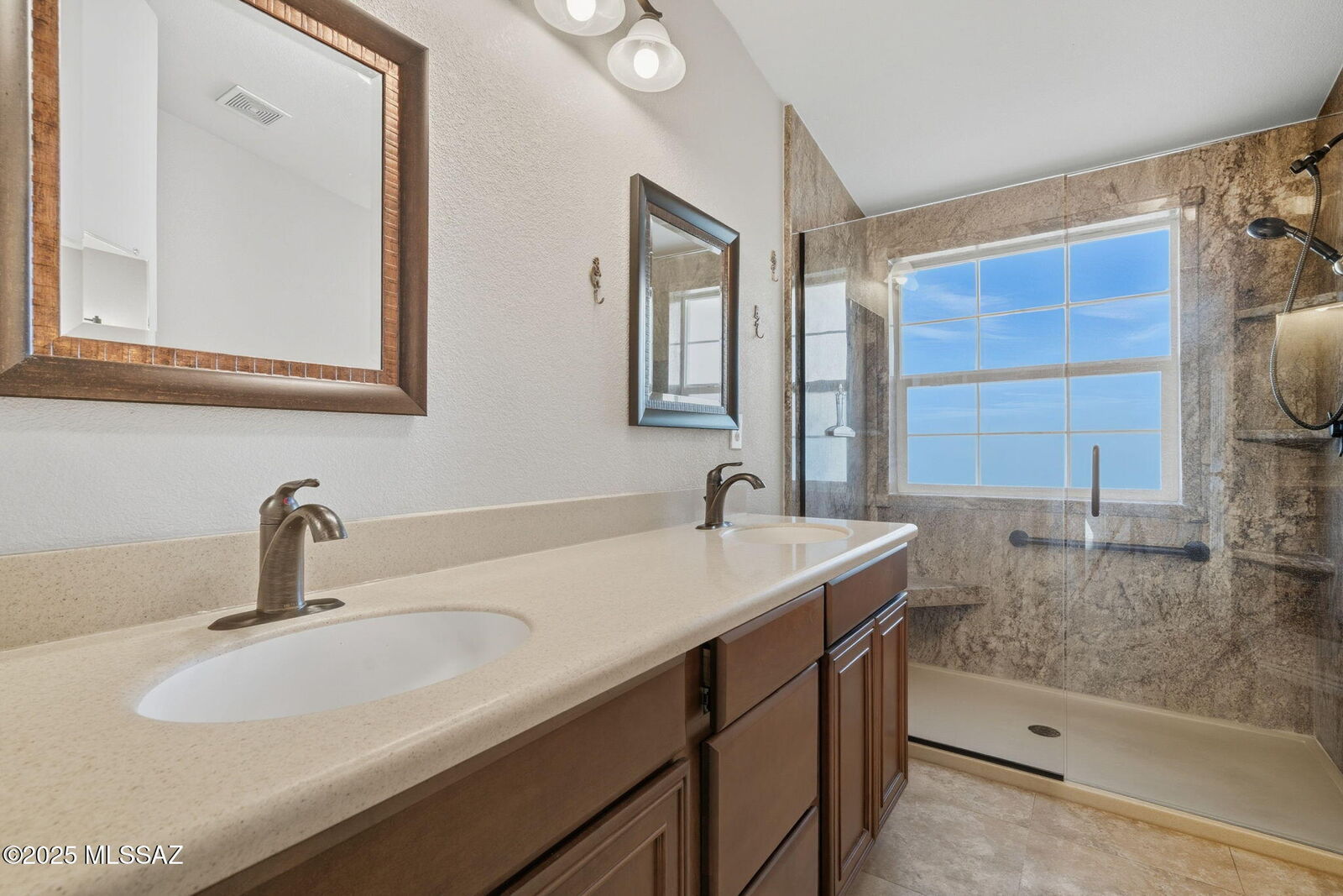 Property Photo:  5000 E Grant Road 207  AZ 85712 