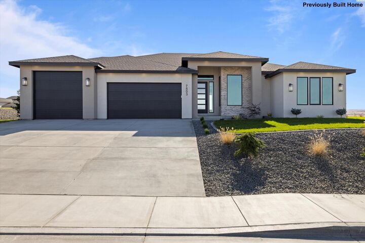 Property Photo: 4857 S Reed WA 99337