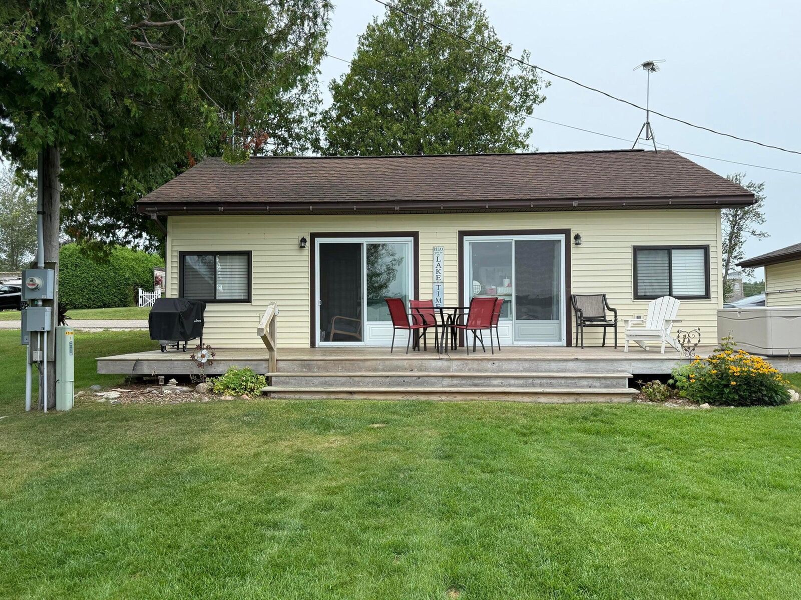 Property Photo:  148 Huron Street  MI 49725 