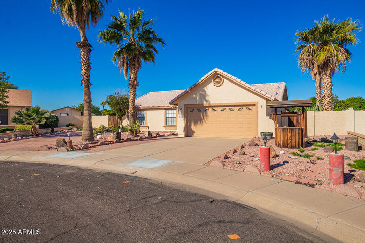 Property Photo:  16454 N 61st Avenue  AZ 85306 