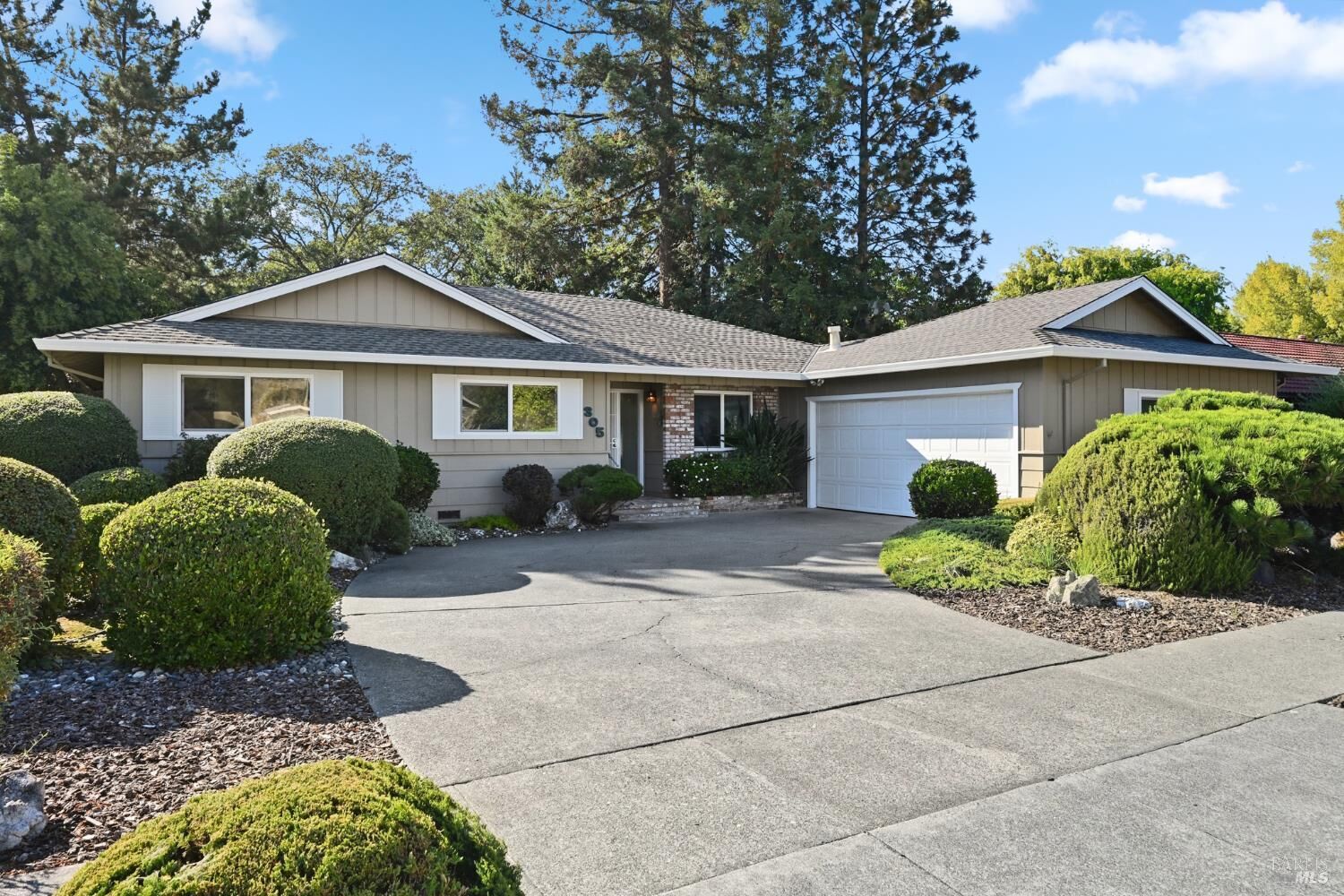 Property Photo:  305 Simone Place  CA 95409 