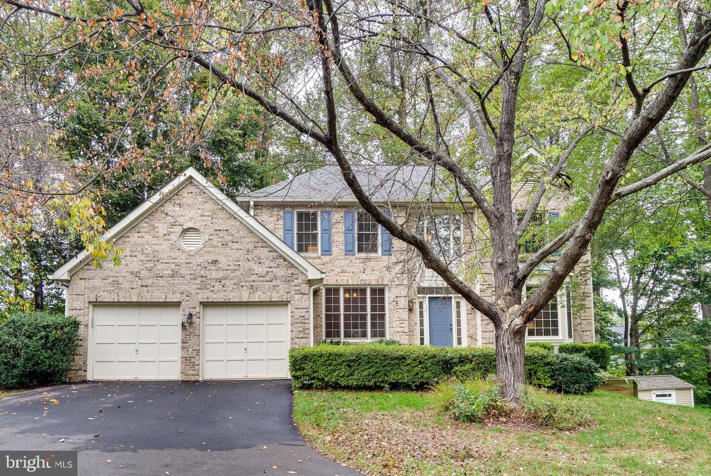 Property Photo:  8004 Chippenham Court  VA 22039 