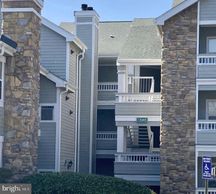 Property Photo:  13085 Autumn Woods Way 204  VA 22033 