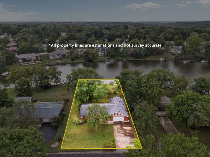 Property Photo:  302 N Cedar Lake Dr  MO 65203 