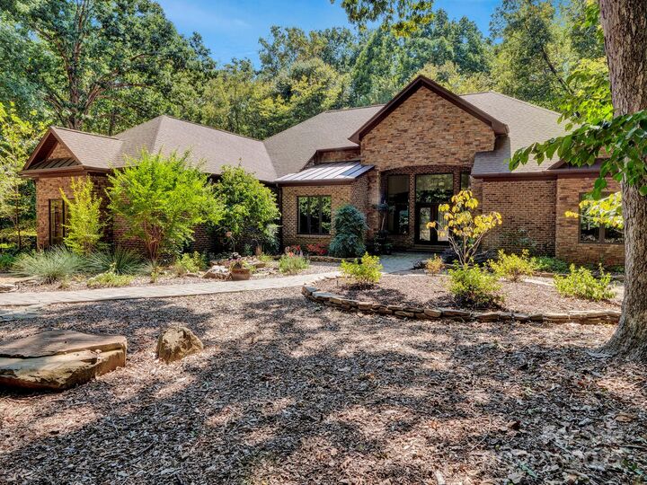 Property Photo: 225 Riverton Road NC 28104