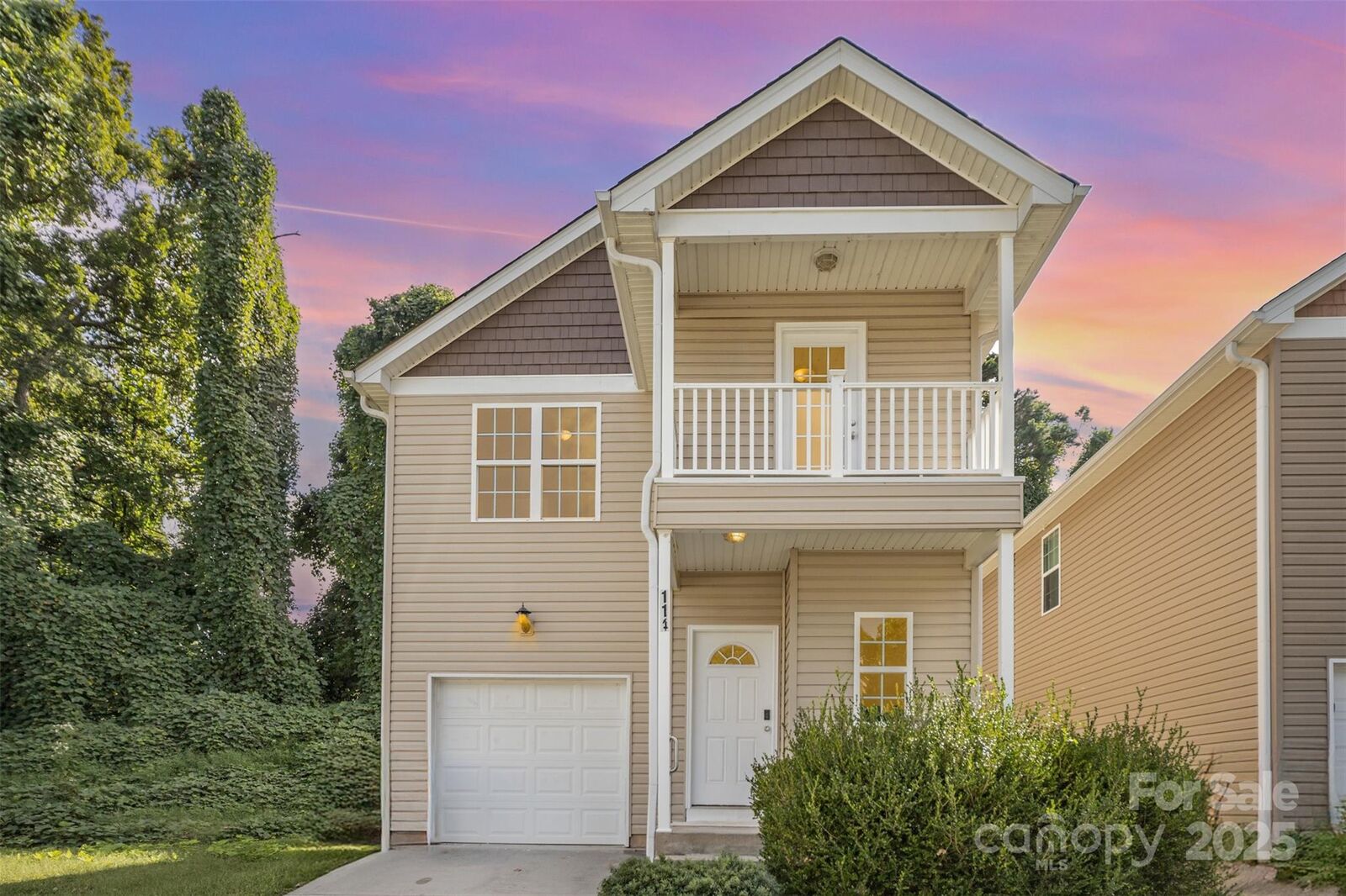 Property Photo: 114 Lookout Point Place NC 28115