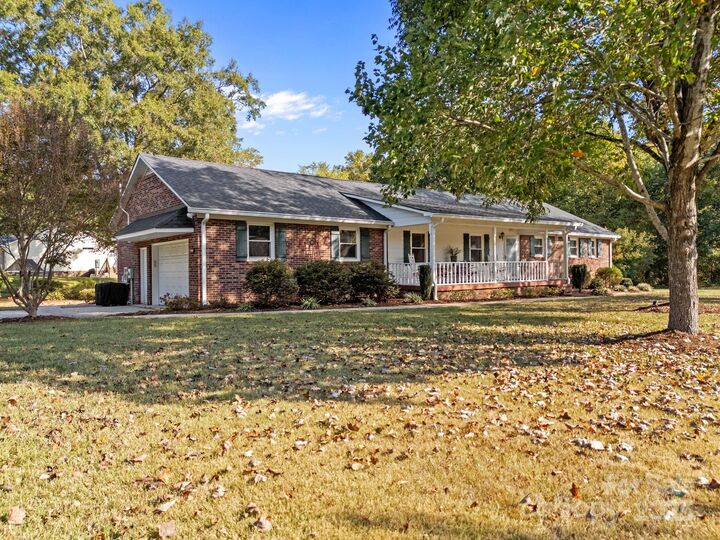 Property Photo:  310 Jacobs Drive  NC 28144